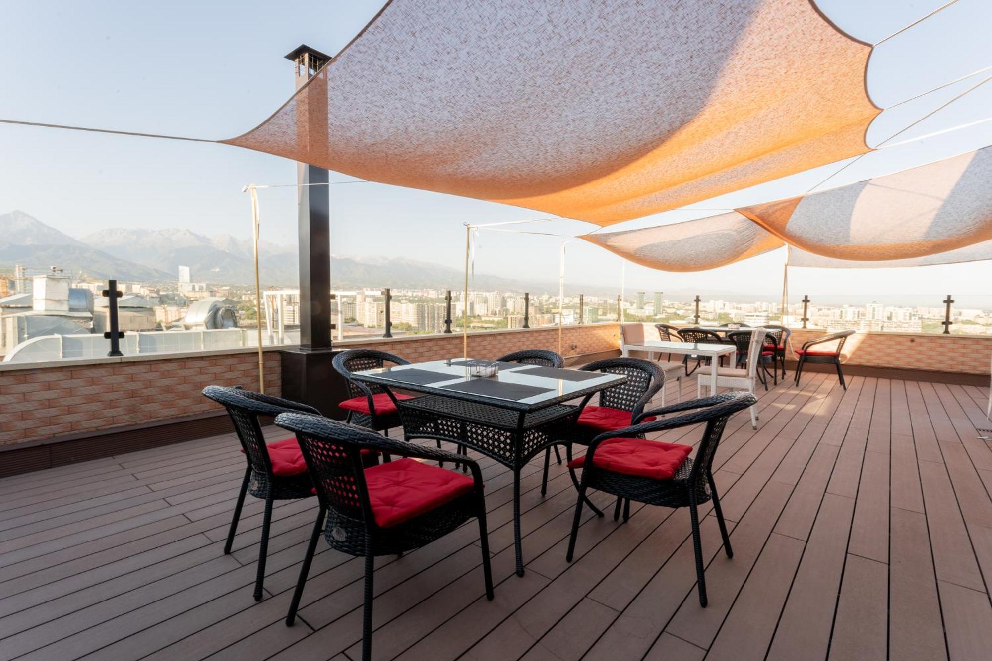 Reikartz Sky Hotel